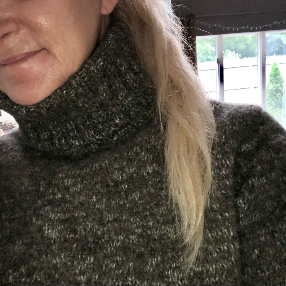 Mercer & Madison Lambswool & Angora Rabbit Hair - Picture 9 of 14